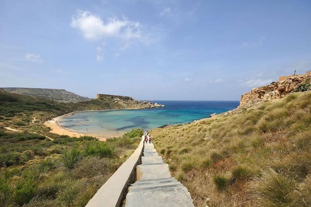 Seaside Serenity - A Lovely Apartment With Views Mellieħa Exterior foto